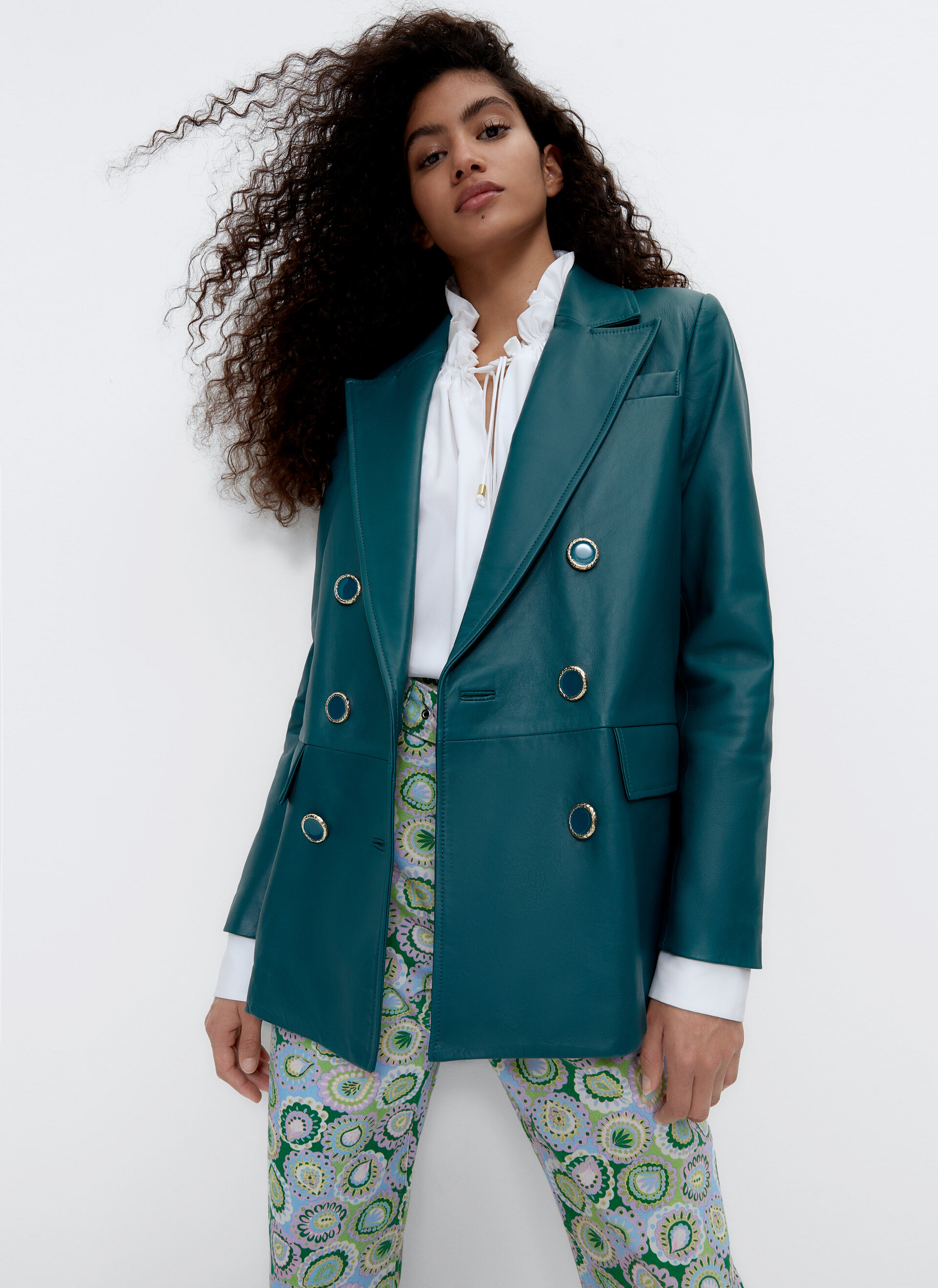 LEATHER DOUBLE-BREASTED BLAZER Uterqüe