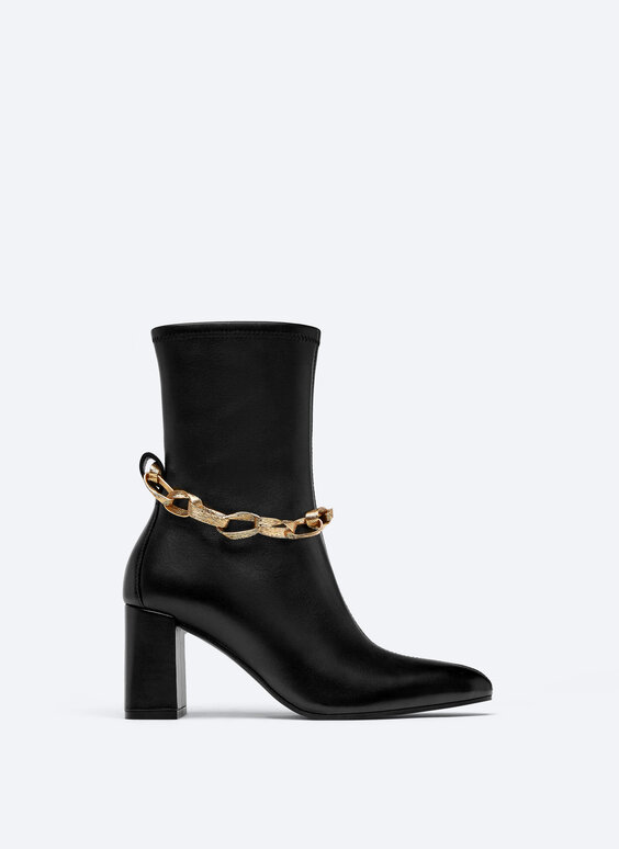 Leather ankle boots with chain