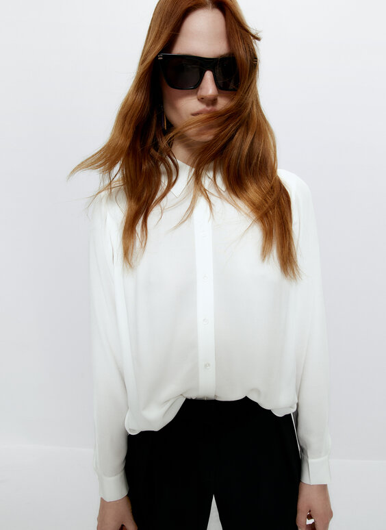 Flowing pleated shirt